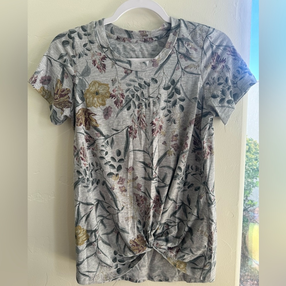 Latched mama side access floral knot top